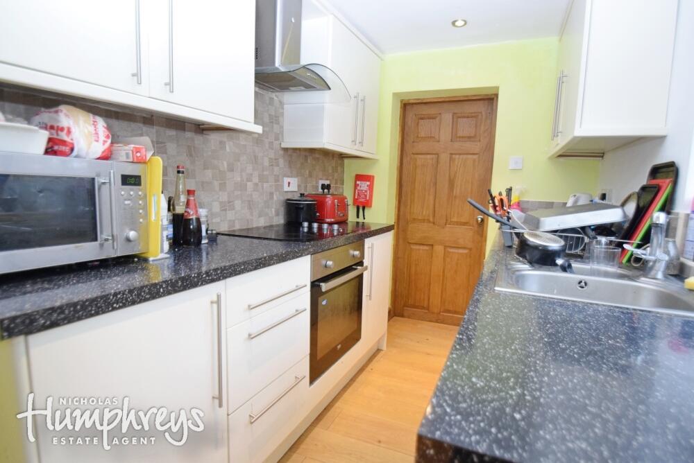 5 bed Mid Terraced House for rent in Hanchurch. From Nicholas Humphreys - Stoke-On-Trent 5 bed Mid Terraced House for rent in Hanchurch. From Nicholas Humphreys - Stoke-On-Trent