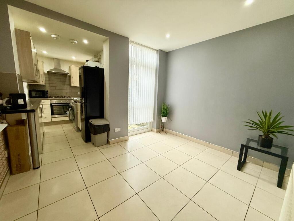 5 bed House Share for rent in Hanchurch. From Nicholas Humphreys - Stoke-On-Trent