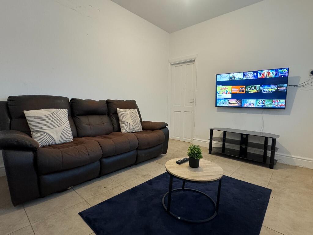 4 bed Mid Terraced House for rent in Stoke-on-Trent. From Nicholas Humphreys - Stoke-On-Trent