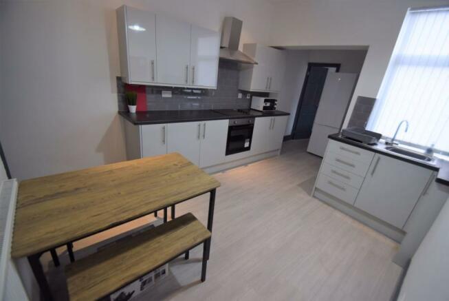 4 bed Mid Terraced House for rent in Stoke-on-Trent. From Nicholas Humphreys - Stoke-On-Trent