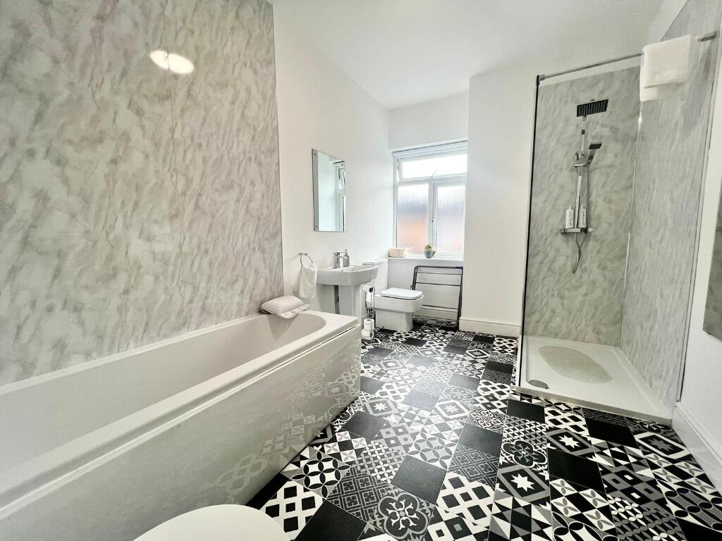 3 bed Mid Terraced House for rent in Hanchurch. From Nicholas Humphreys - Stoke-On-Trent