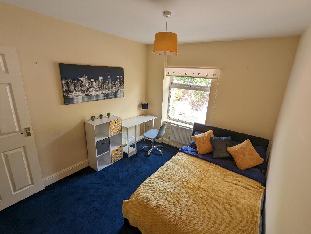 4 bed Mid Terraced House for rent in Keele. From Nicholas Humphreys - Stoke-On-Trent