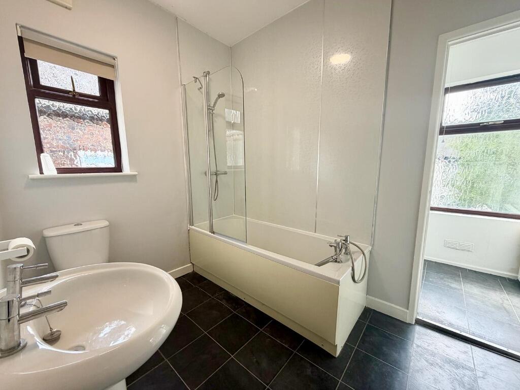3 bed Mid Terraced House for rent in Newcastle-under-Lyme. From Nicholas Humphreys - Stoke-On-Trent