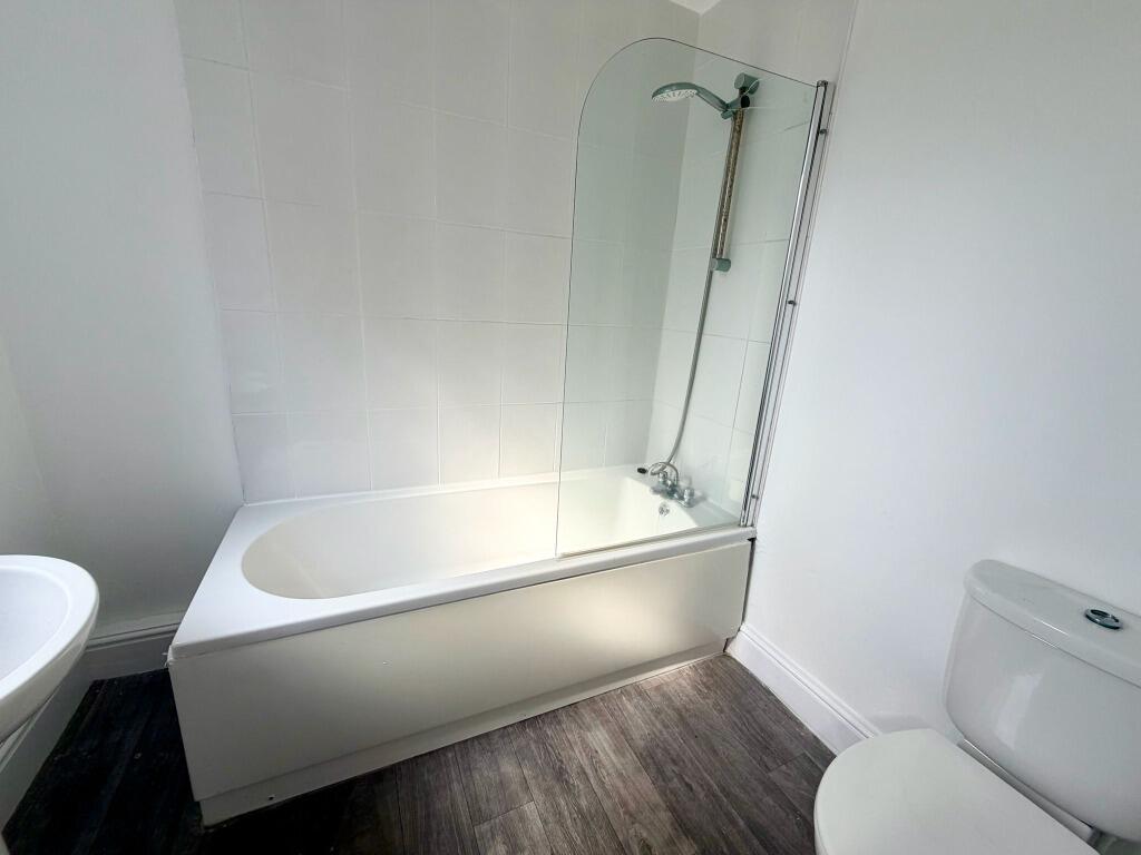 4 bed Mid Terraced House for rent in Keele. From Nicholas Humphreys - Stoke-On-Trent