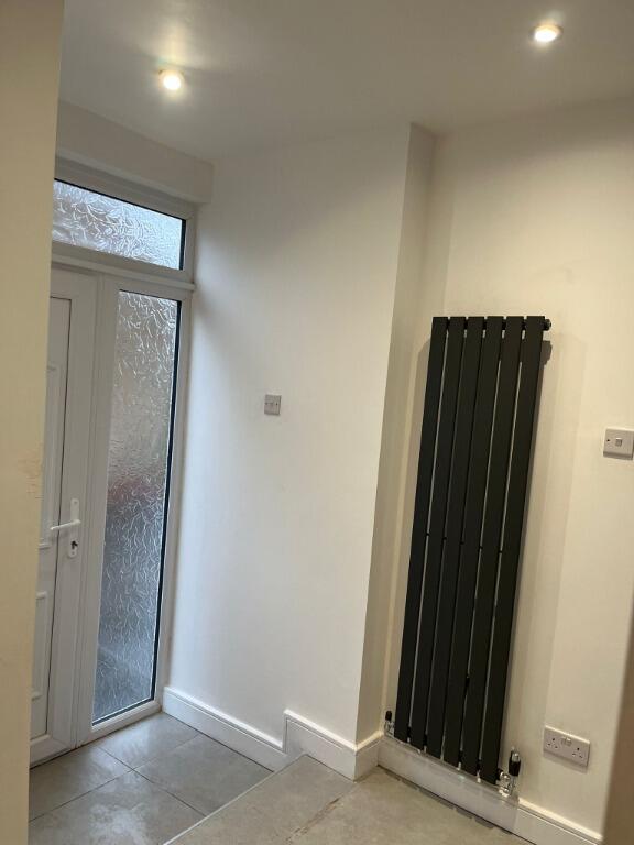 4 bed Semi Detached for rent in Newcastle-under-Lyme. From Nicholas Humphreys - Stoke-On-Trent