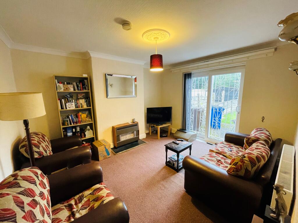 4 bed Detached for rent in Gatley. From Leaders Lettings - Fallowfield