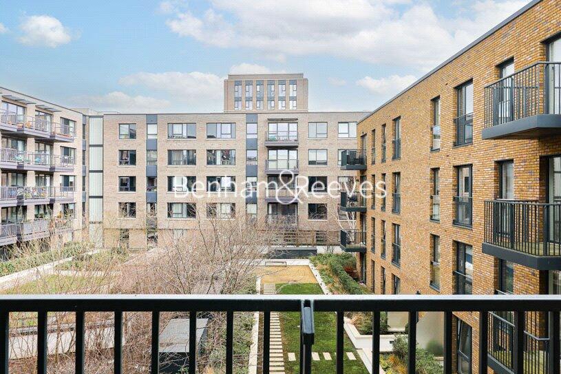 3 bed Apartment for rent in London. From Benham & Reeves - Surrey Quays - Surrey Quays 3 bed Apartment for rent in London. From Benham & Reeves - Surrey Quays - Surrey Quays
