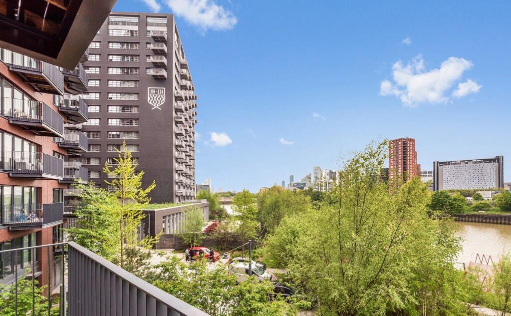 2 bed Apartment for rent in London. From Benham & Reeves - Surrey Quays - Surrey Quays