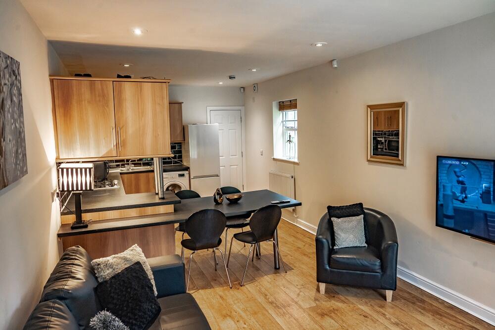 6 bed Town House for rent in Manchester. From Nicholas Humphreys - Manchester