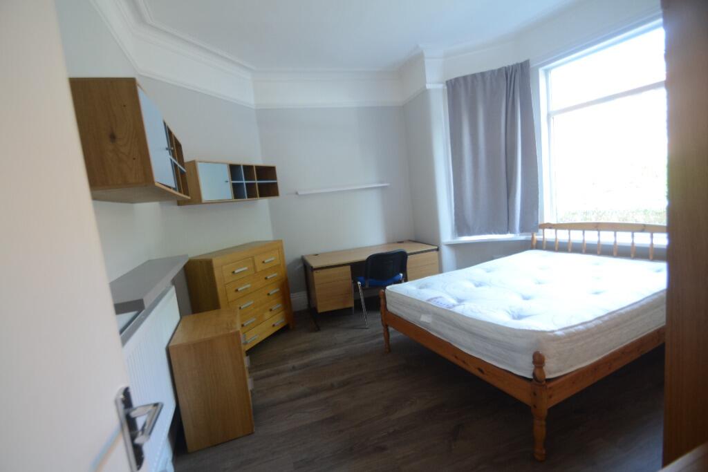 4 bed Mid Terraced House for rent in Manchester. From Nicholas Humphreys - Manchester