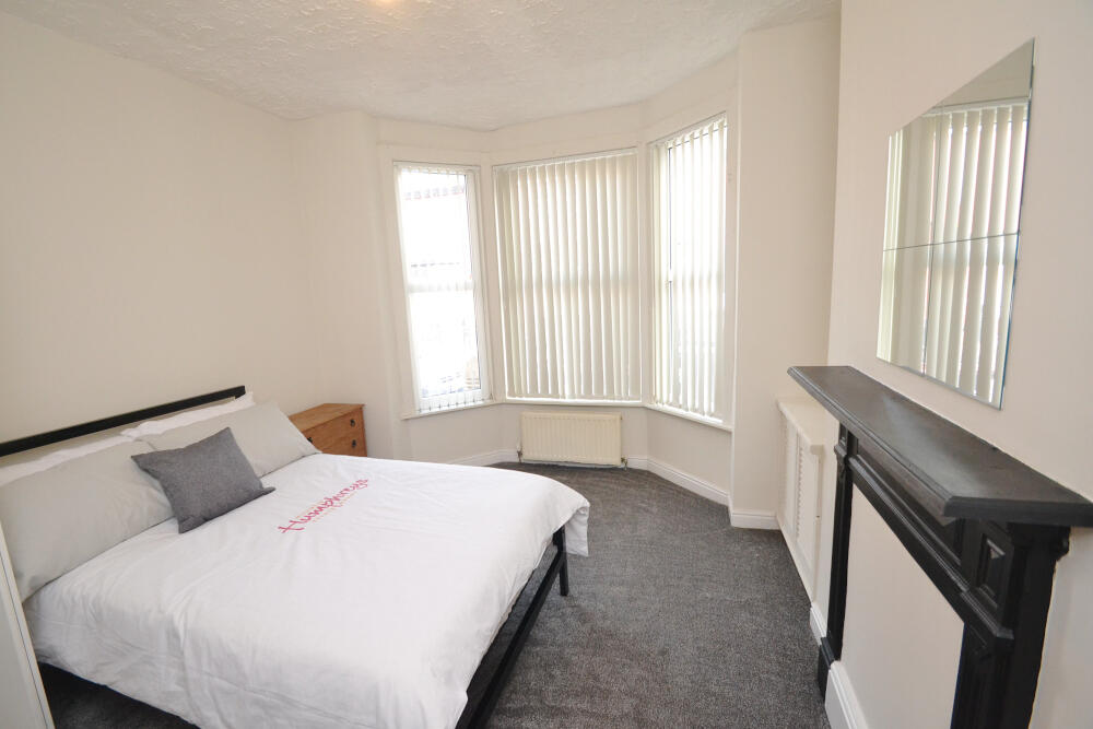 4 bed Mid Terraced House for rent in Manchester. From Nicholas Humphreys - Manchester