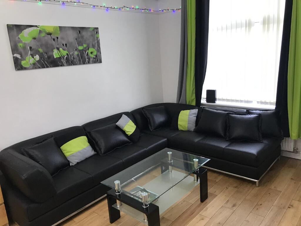 6 bed Mid Terraced House for rent in Manchester. From Nicholas Humphreys - Manchester