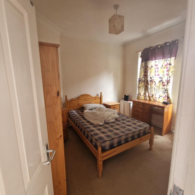 3 bed Mid Terraced House for rent in Manchester. From Nicholas Humphreys - Manchester