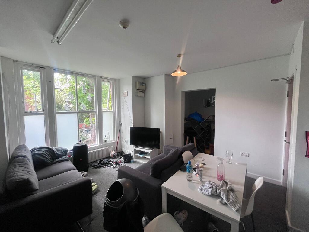 4 bed 1st Floor Flat for rent in Manchester. From Nicholas Humphreys - Manchester