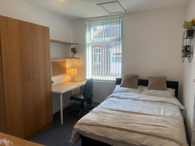 7 bed Mid Terraced House for rent in Manchester. From Nicholas Humphreys - Manchester