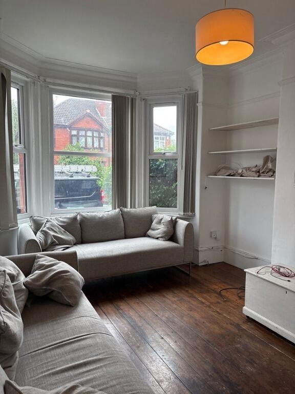 5 bed Mid Terraced House for rent in Stockport. From Nicholas Humphreys - Manchester