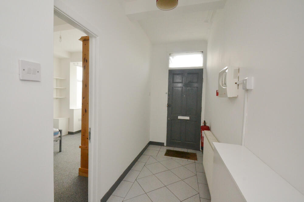 5 bed Mid Terraced House for rent in Manchester. From Nicholas Humphreys - Manchester