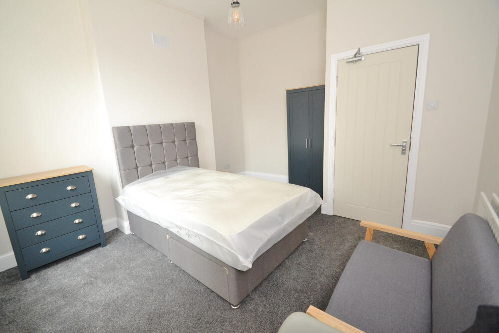 7 bed Mid Terraced House for rent in Manchester. From Nicholas Humphreys - Manchester