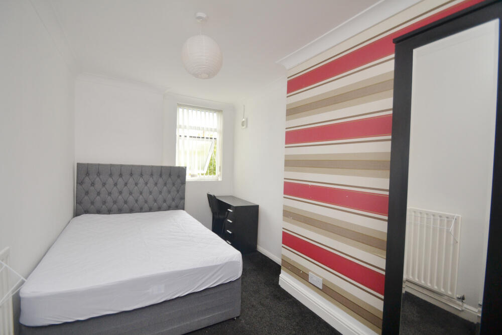 5 bed Mid Terraced House for rent in Pendleton. From Nicholas Humphreys - Manchester
