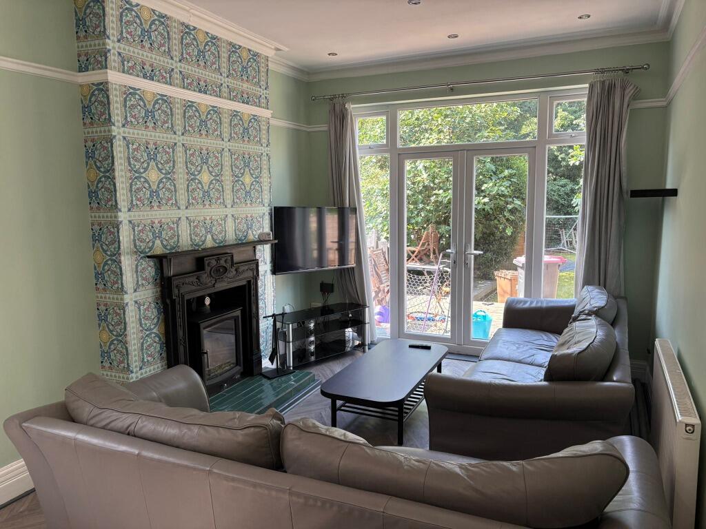 6 bed Semi Detached for rent in Brindle Heath. From Nicholas Humphreys - Manchester 6 bed Semi Detached for rent in Brindle Heath. From Nicholas Humphreys - Manchester