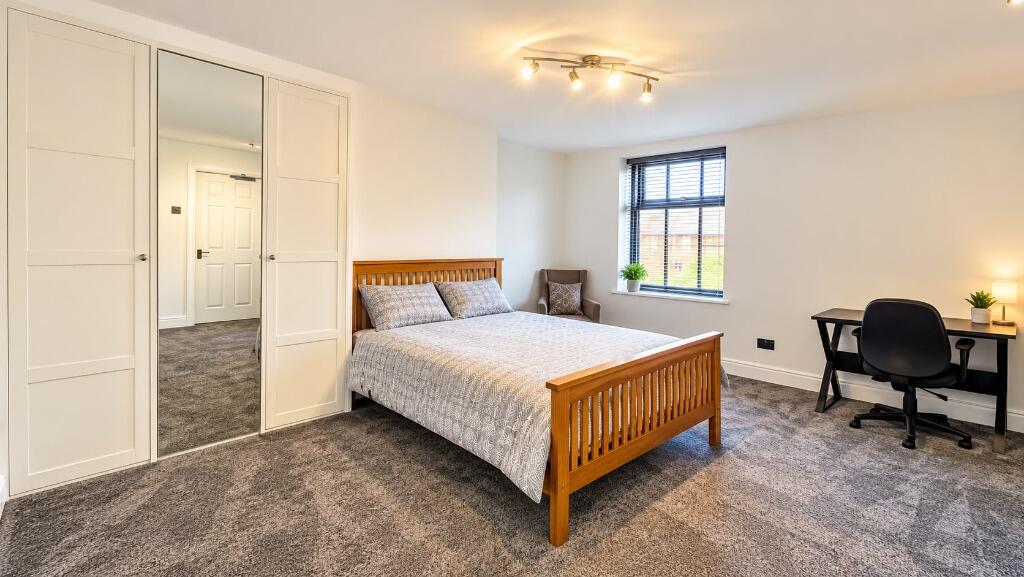 6 bed Mid Terraced House for rent in Manchester. From Nicholas Humphreys - Manchester