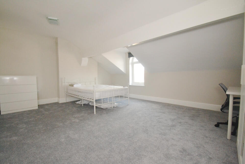 5 bed Semi Detached for rent in Salford. From Nicholas Humphreys - Manchester