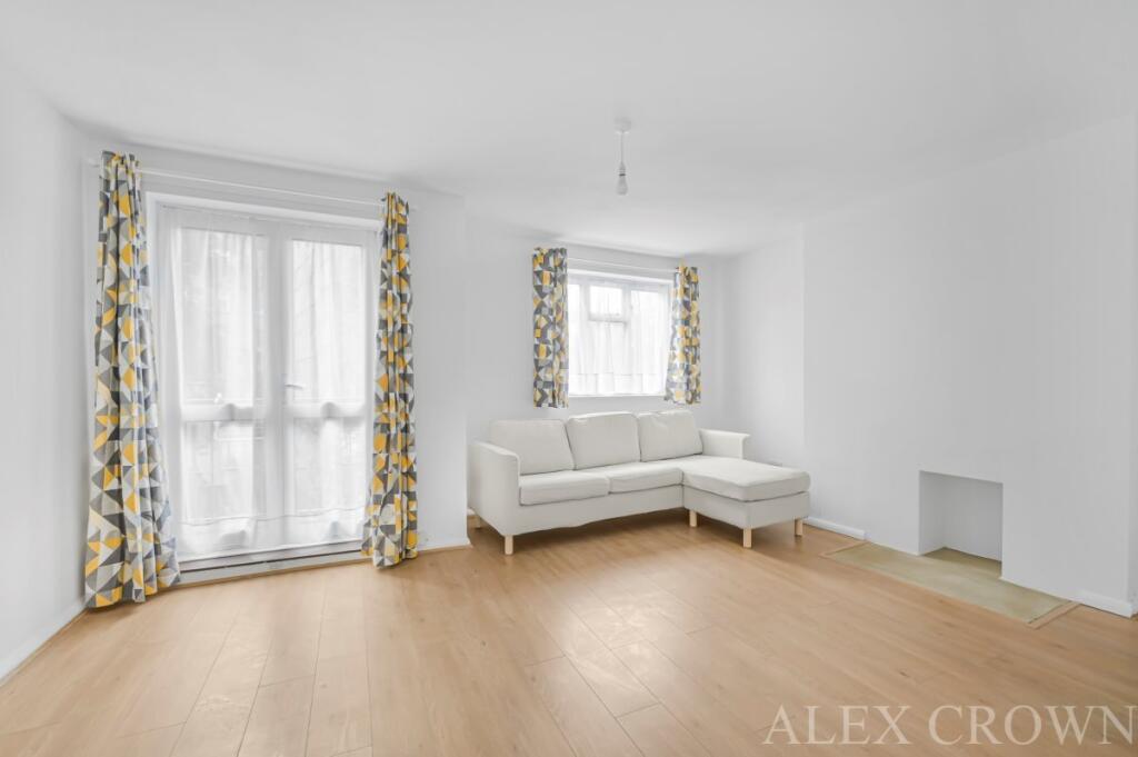3 bed 1st Floor Flat for rent in Tottenham. From Alex Crown Lettings & Estate Agents - Islington 3 bed 1st Floor Flat for rent in Tottenham. From Alex Crown Lettings & Estate Agents - Islington