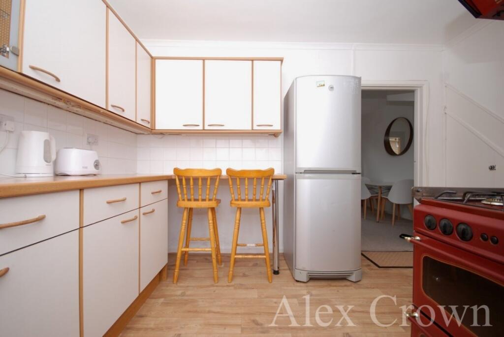 3 bed Mid Terraced House for rent in Stoke Newington. From Alex Crown Lettings & Estate Agents - Islington 3 bed Mid Terraced House for rent in Stoke Newington. From Alex Crown Lettings & Estate Agents - Islington