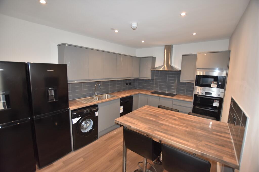 7 bed Mid Terraced House for rent in Bristol. From Anthony James - Cotham 7 bed Mid Terraced House for rent in Bristol. From Anthony James - Cotham