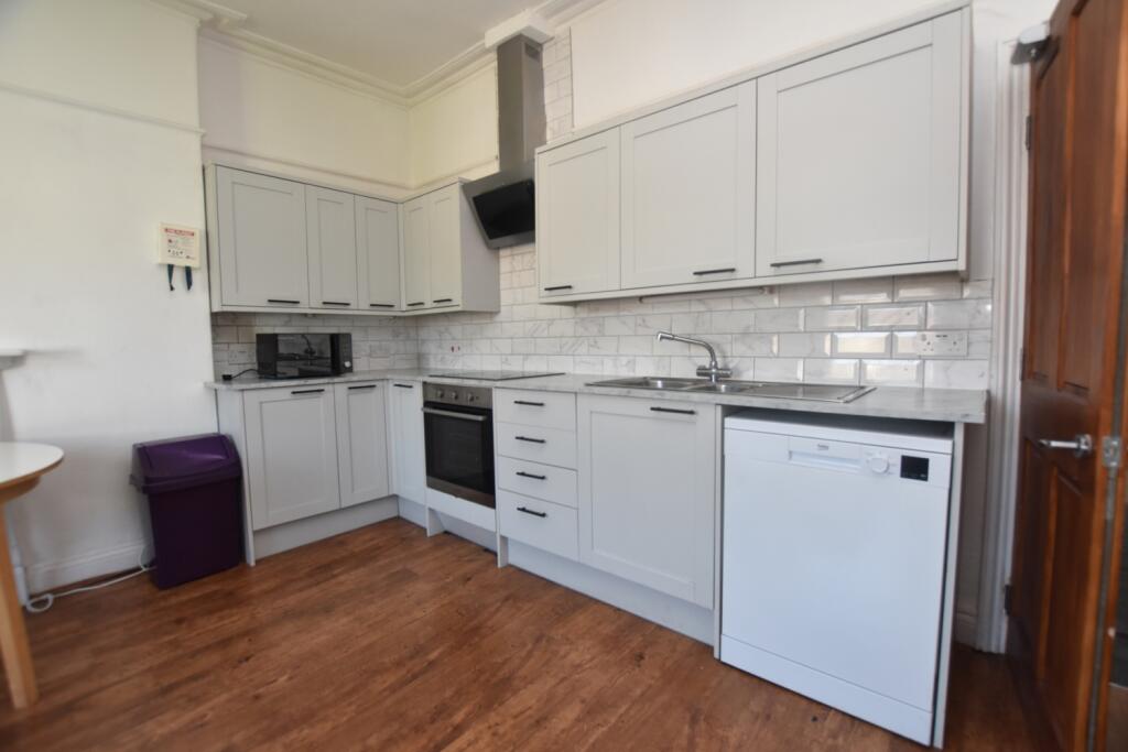5 bed Mid Terraced House for rent in Leigh Woods. From Anthony James - Cotham
