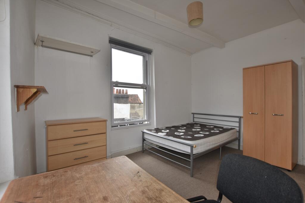 1 bed Mid Terraced House for rent in Leigh Woods. From Anthony James - Cotham