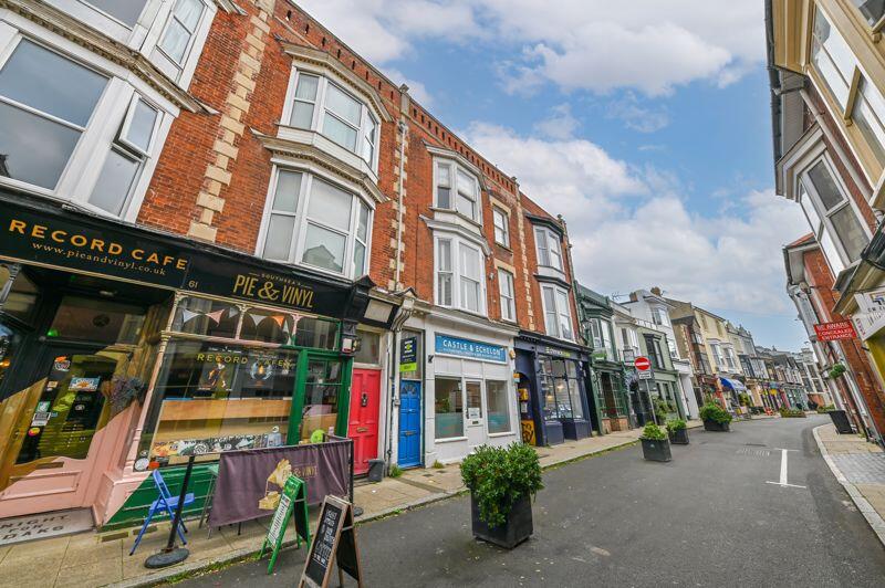 3 bed Apartment for rent in Portsmouth. From Archbold & Edwards - Waterlooville