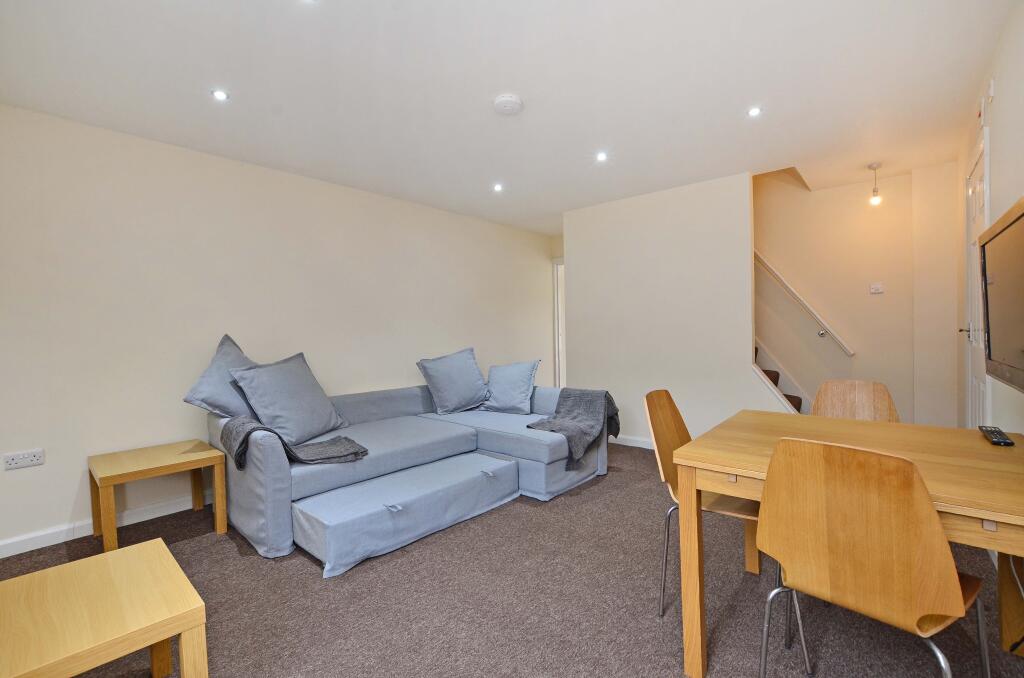 3 bed Duplex for rent in Sheffield. From Belvoir Sales - Sheffield