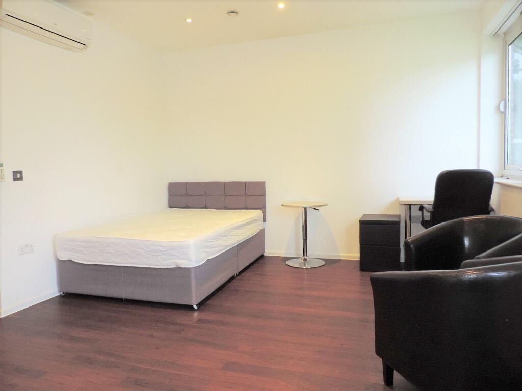 1 bed 1st Floor Flat for rent in Guildford. From Belvoir - Guildford - Sales
