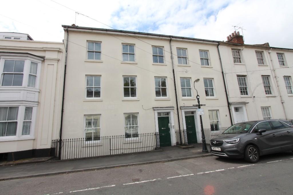 6 bed 1st Floor Flat for rent in Whitnash. From Belvoir - Leamington Spa