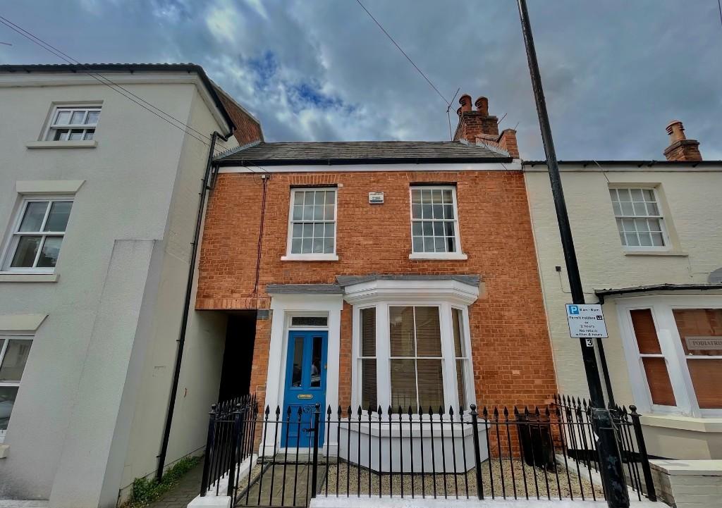 6 bed Semi Detached for rent in Royal Leamington Spa. From Belvoir - Leamington Spa