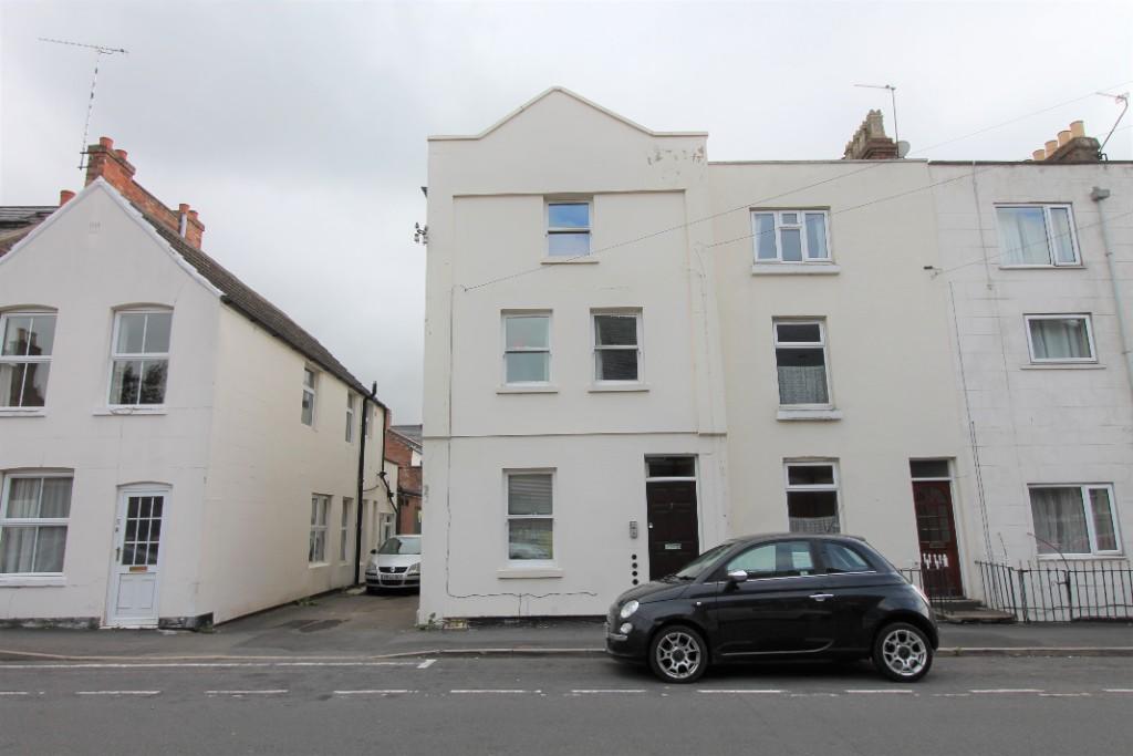 4 bed 1st Floor Flat for rent in Royal Leamington Spa. From Belvoir - Leamington Spa