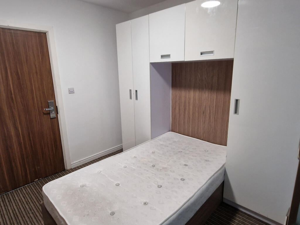 0 bed Apartment for rent in Bradford. From Biscayne Properties - Bradford