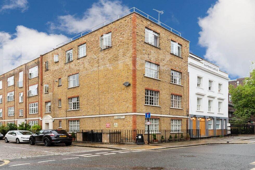 3 bed 1st Floor Flat for rent in Camden Town. From Black Katz - Camden
