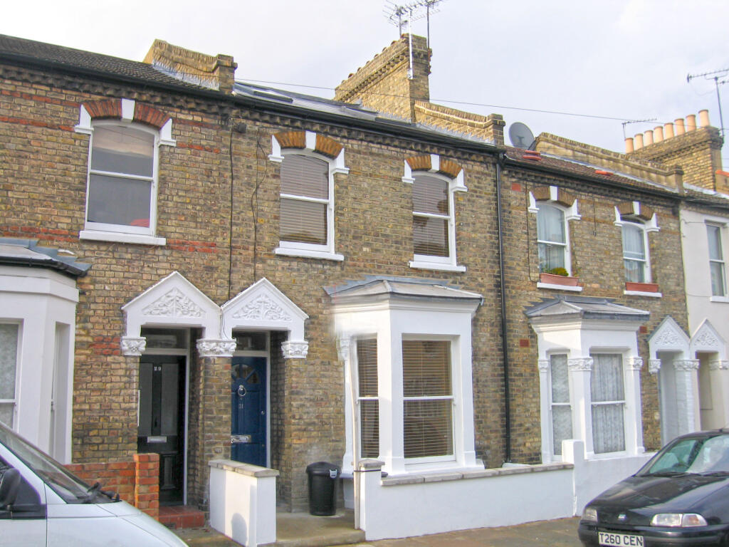 5 bed Mid Terraced House for rent in Hammersmith. From Broadway & West - London