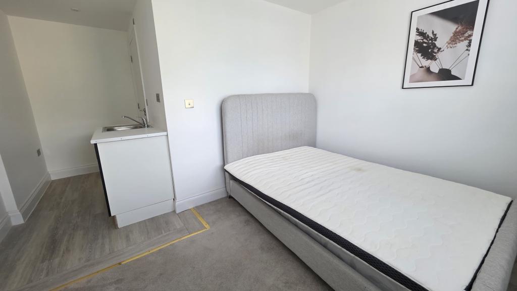 0 bed Studio for rent in Watford. From canary properties