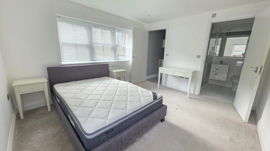 0 bed Studio for rent in Watford. From canary properties