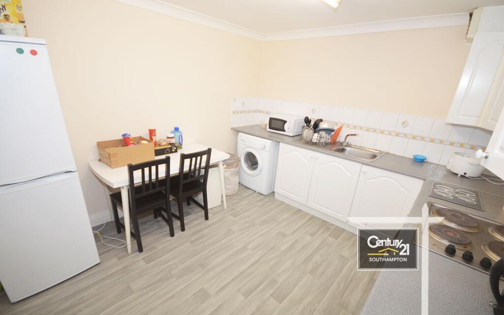 2 bed 1st Floor Flat for rent in Southampton. From Century21 Southampton - Southampton