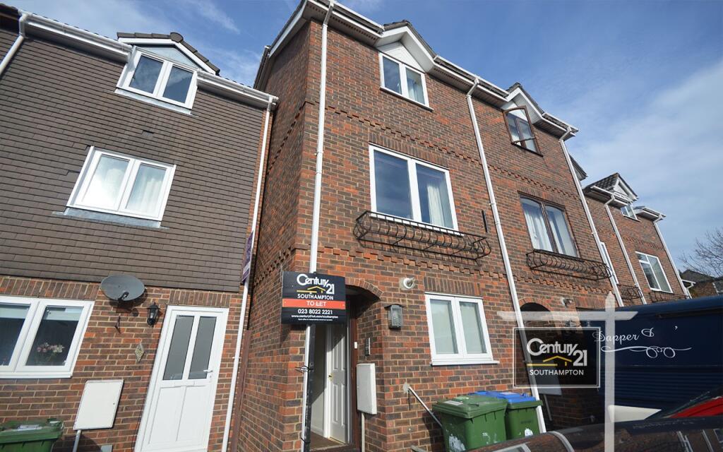 4 bed Town House for rent in Southampton. From Century21 Southampton - Southampton