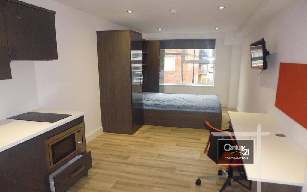 4 bed 1st Floor Flat for rent in Southampton. From Century21 Southampton - Southampton 4 bed 1st Floor Flat for rent in Southampton. From Century21 Southampton - Southampton