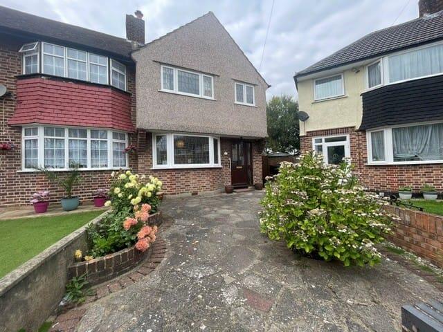 3 bed End of Terrace for rent in Sidcup. From Christopher Russell - Sidcup - The Oval