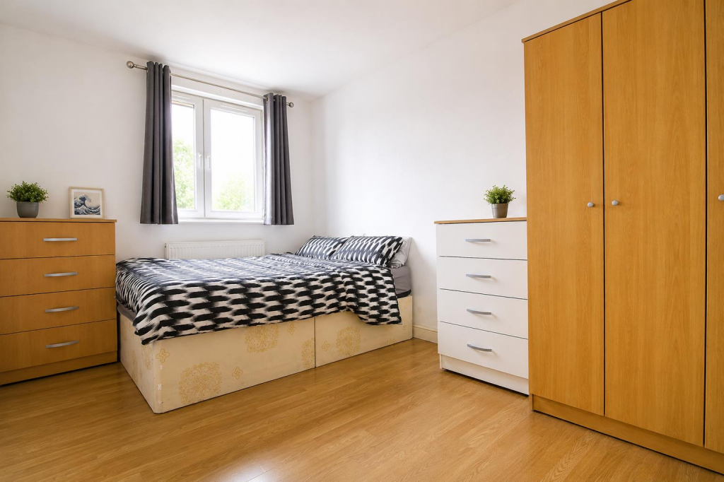4 bed 1st Floor Flat for rent in Bow. From CITY REALTOR LIMITED - London