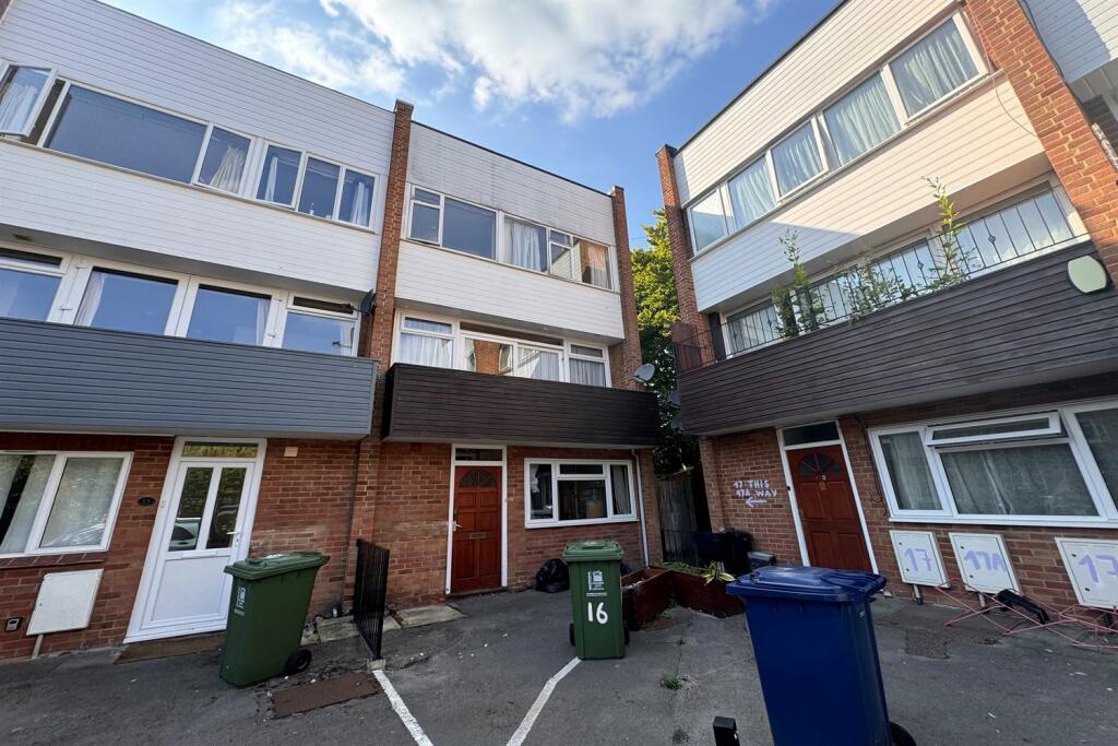 6 bed Town House for rent in Oxford. From College & County ltd - Oxford