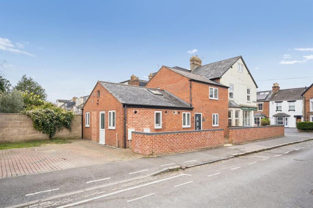 6 bed Semi Detached for rent in Oxford. From College & County ltd - Oxford