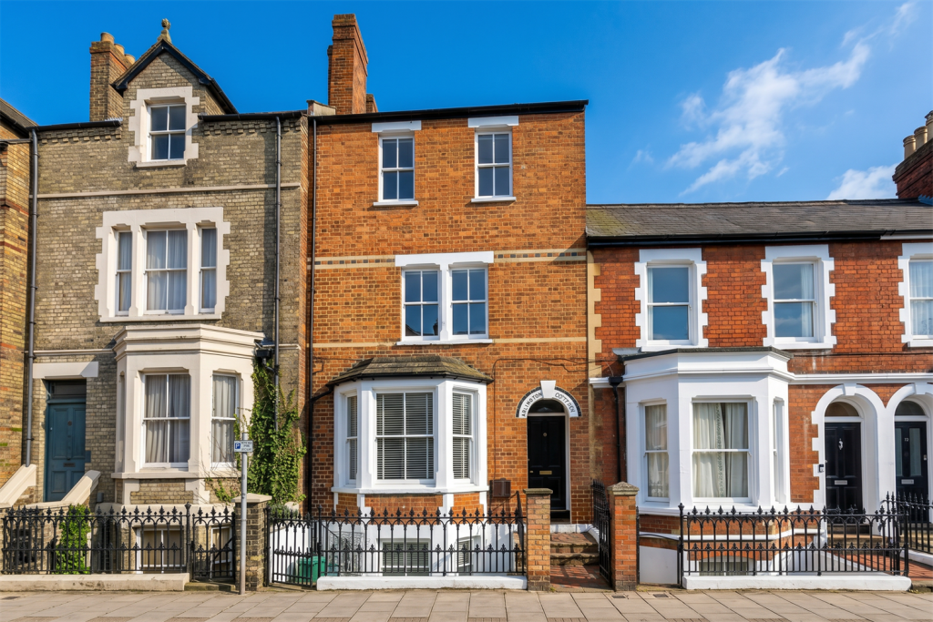 4 bed Town House for rent in Wolvercote. From College & County ltd - Oxford